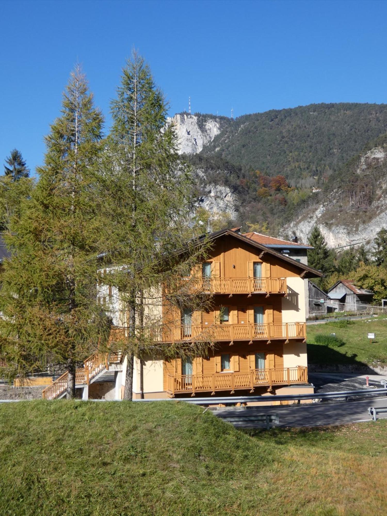 Ai Larici Hotel Perarolo di Cadore Luaran gambar